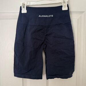 Alphalete AMPLIFY GRAVITY ULTRA-HIGH RISE BIKER SHORT